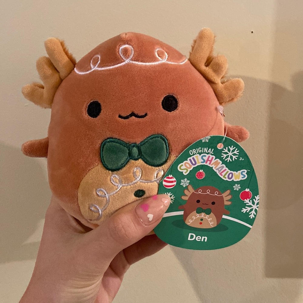 Den squishmallow axolotl Christmas 🎄❤️